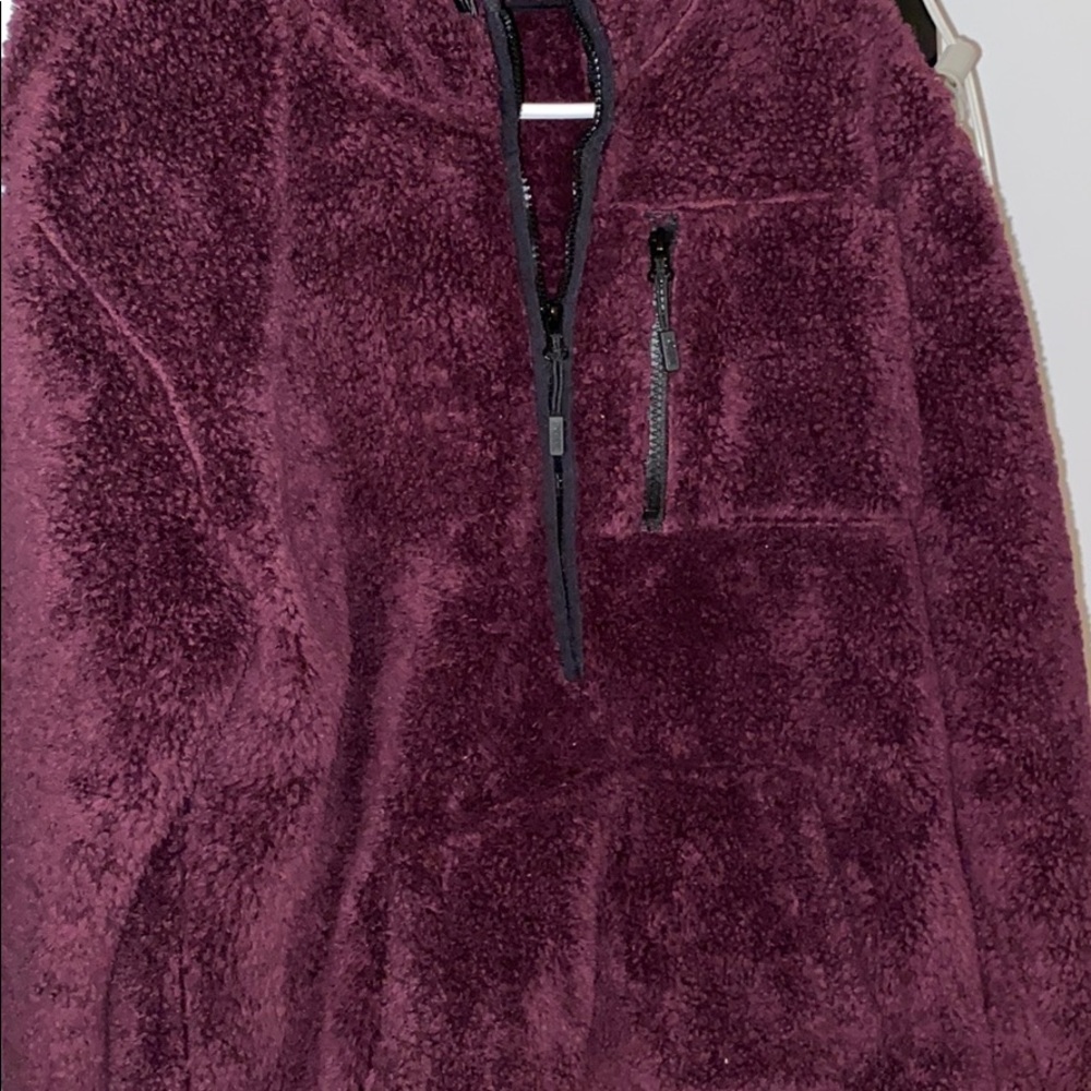 PINK VICTORIA SECRET CREWNECK